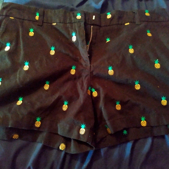 Black shorts - Picture 1 of 2